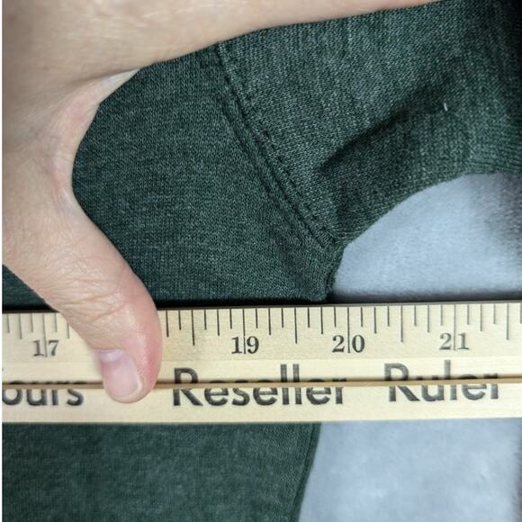 NHL Minnesota Wild Sweatshirt Mens Small Hoodie Pullover Hockey Green Red - Picture 3 of 9